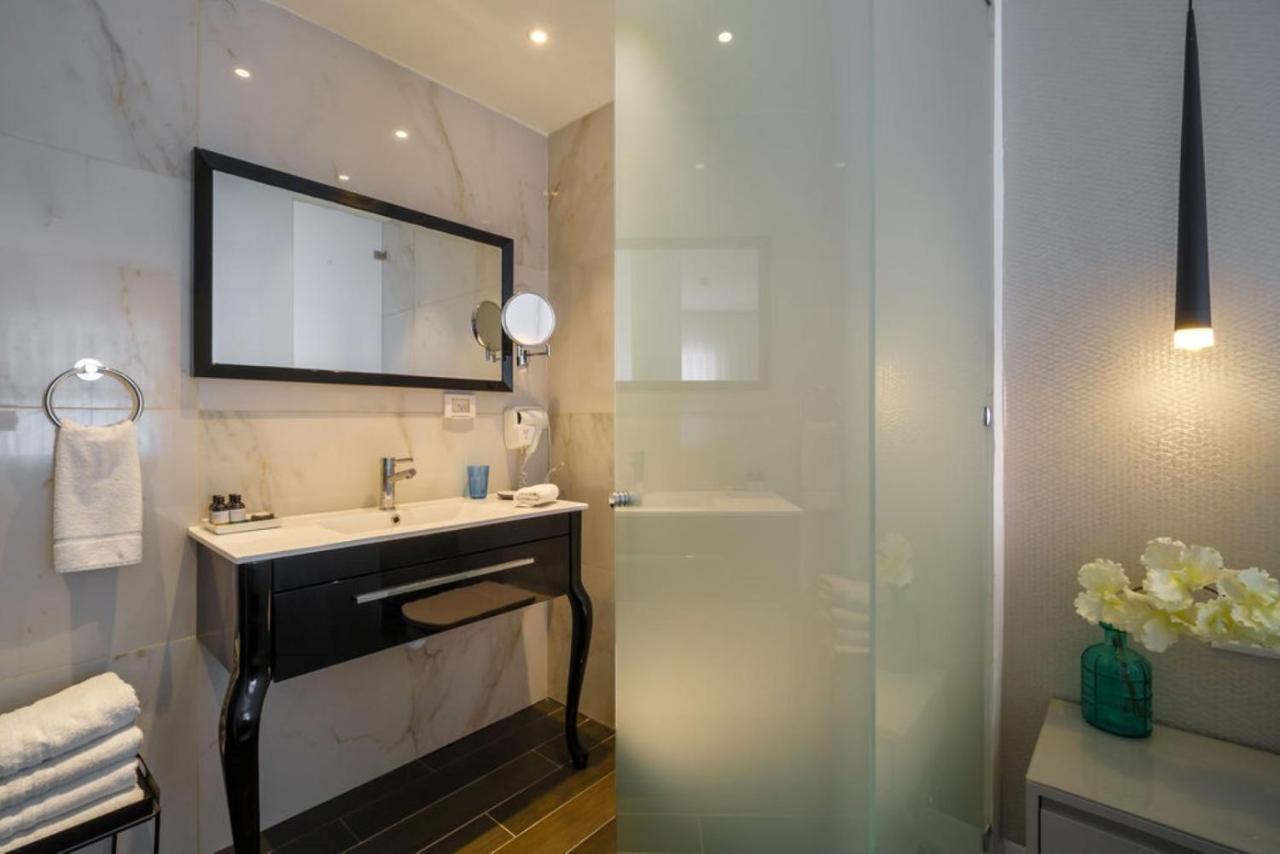 Kikar Boutique Hotel Netanja Buitenkant foto